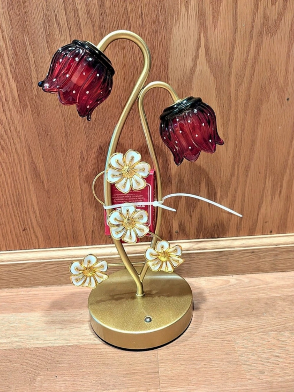 Strawberry Shortcake Rechargeable Double Touch Lamp in Gold & Red
